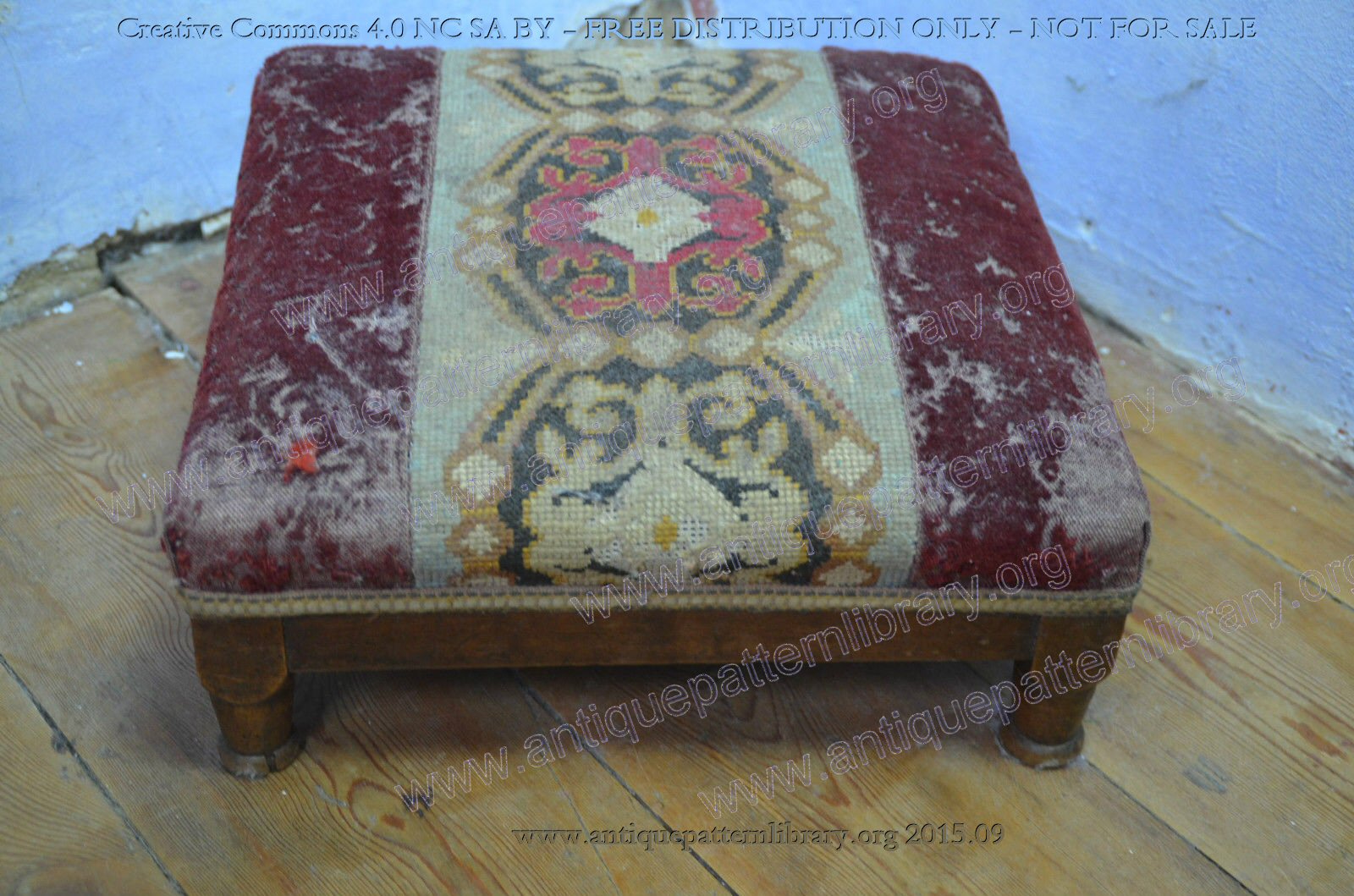 F-JF003 Embroidered footstool