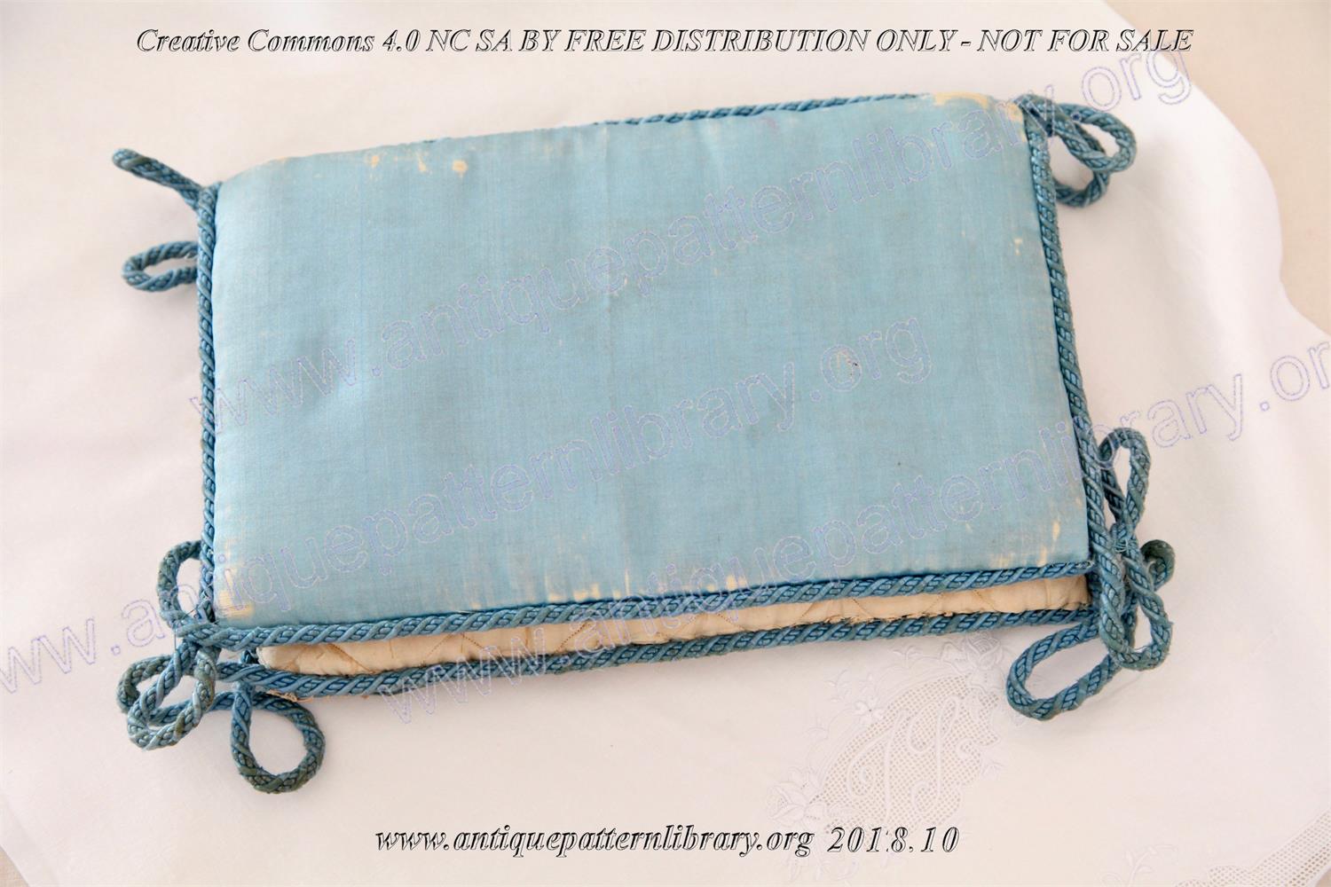 I-BD001 Silk pouch with lace and silk ribbons