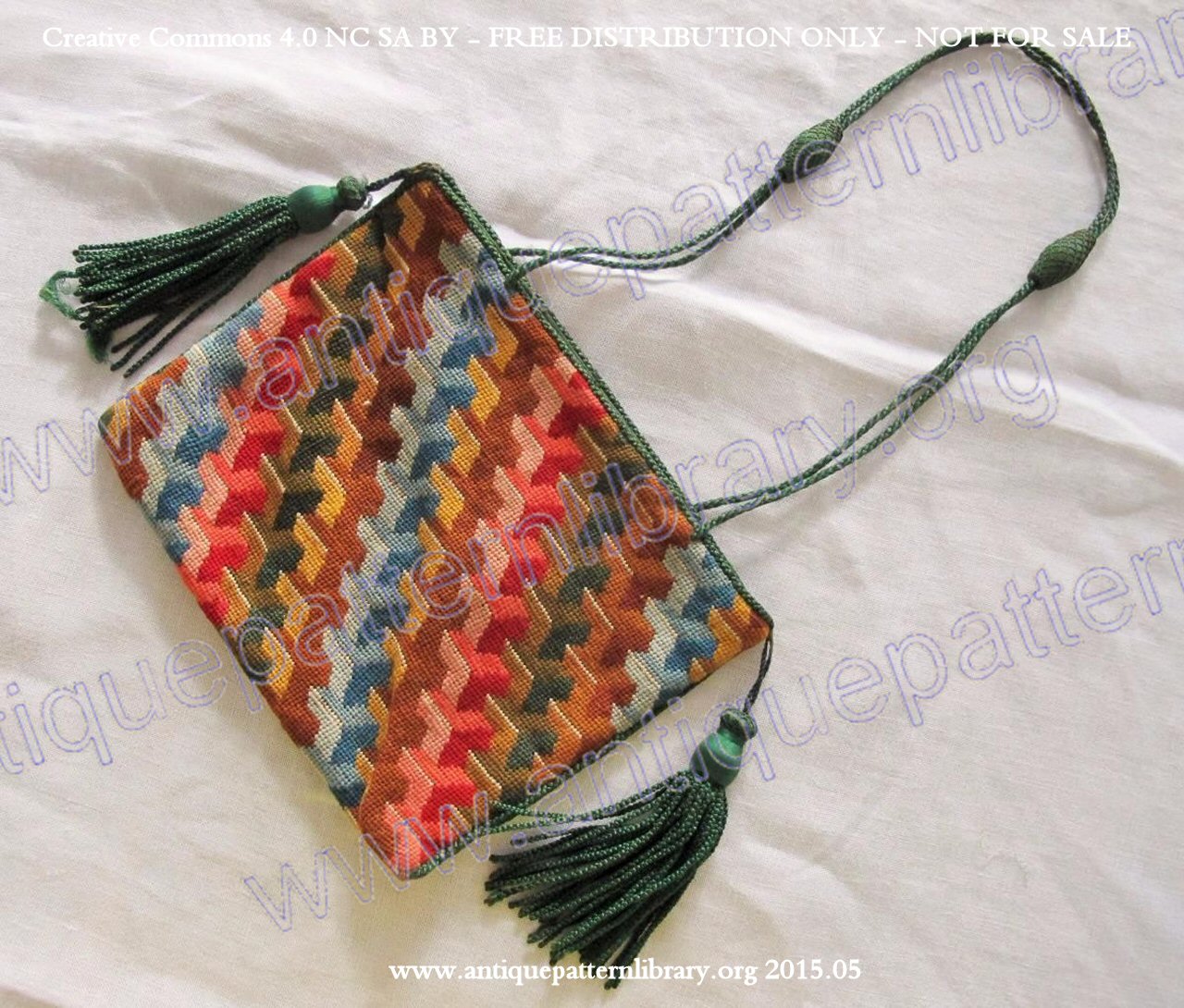 F-RT001 Purse embroidered in Berlin woolwork